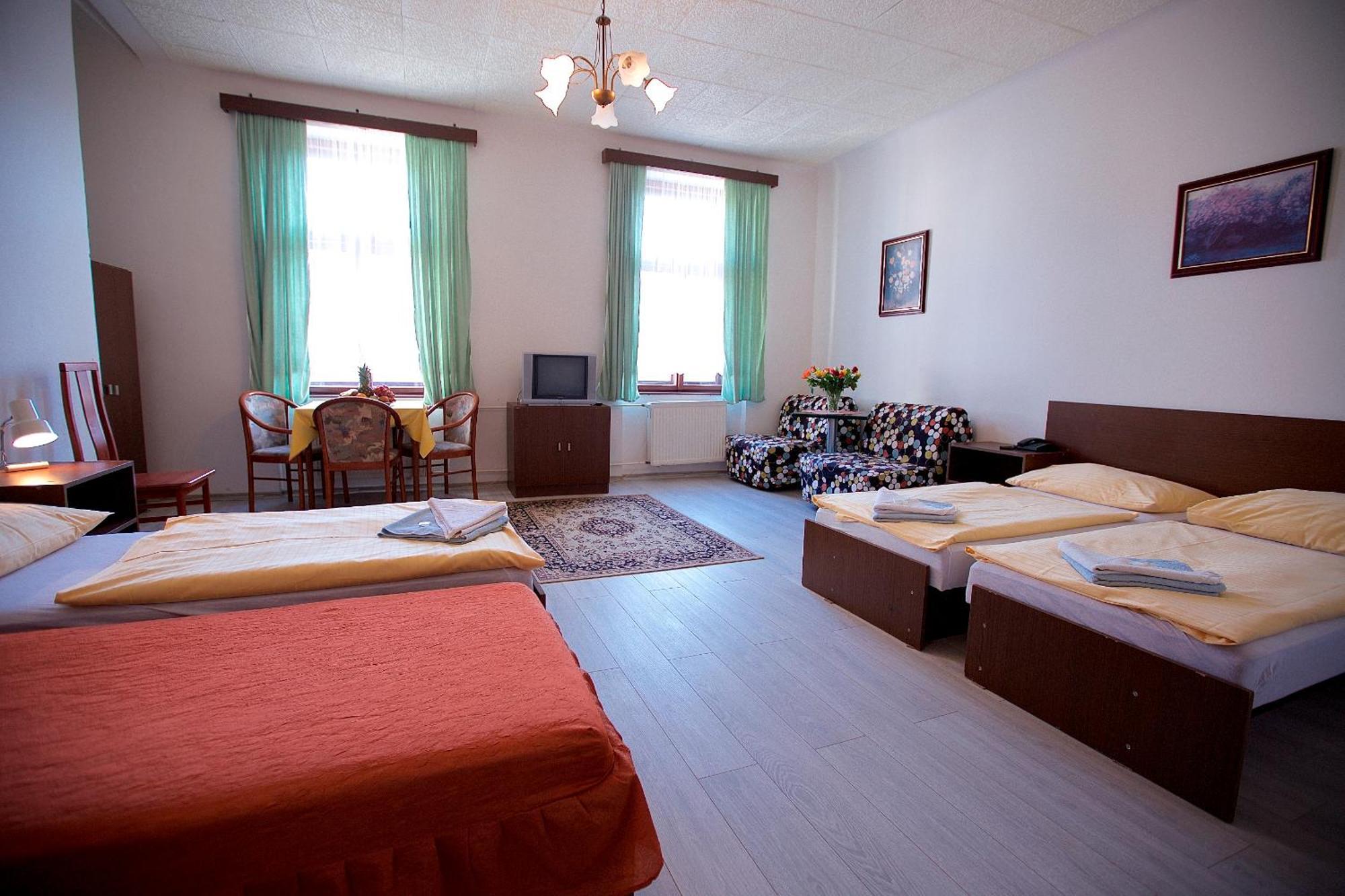 Quadruple Room,1274671486:JPEG